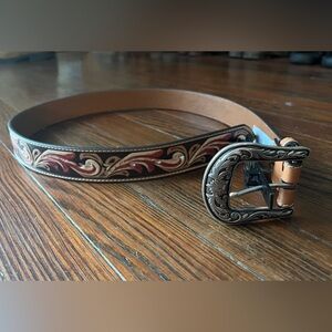 Ariat Women's Leather Belt with Silver Buckle